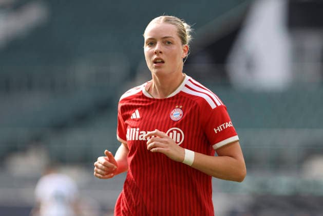 Alara Åžehitler of FC Bayern Munich watches during the DFB Women s Cup match between Borussia Mönchengladbach and FC Bayern Munich at ista Borussia Park on September 27, 2026, in Mönchengladbach, Germany. Photo by Oliver Kaelke, DeFodi Images. Alara Åžehitler of FC Bayern Munich looks on during the DFB Women’s Cup match between Borussia Mönchengladbach and FC Bayern Munich at ista Borussia Park on September 27, 2026 in Mönchengladbach, Germany. Photo by Oliver Kaelke, DeFodi Images. DFB and DFL regulations prohibit any use of photographs as image sequences and or quasi-video. Photo by Oliver Kaelke, DeFodi Images.