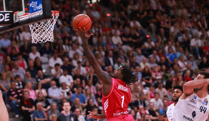 John Michael Wright near the basket in Bonn, Bonn, Germany, September 27, 2026, Basketball Bundesliga, Matchday 3, Telekom Baskets Bonn vs. Syntainics MBC