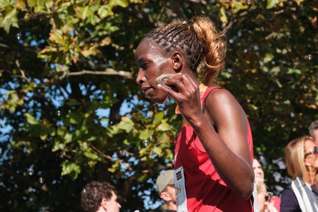 September 27, 2026, Warsaw, Masovian Voivodeship, Poland: VIVIAN JEROTICH KOSGEI of Kenya holds up her medal after placing third in the women s classification during the 48th Warsaw Marathon. The race has been awarded the World Athletics Elite Label for the first time in its history and is part of the European Marathon Classics (EMC) series of races. Warsaw Marathon 2026  - ZUMAk204 20260927_zip_k204_029 Copyright: xRomanxKozielx