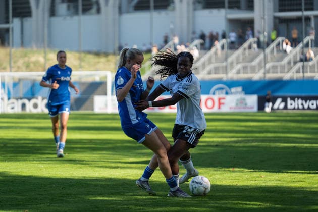 September 27, 2026, xjyhynx, Women s DFB Cup First Round, Karlsruher SC vs. Eintracht Frankfurt, from left: Neele Beck 7, Karlsruher SC in a tackle with Vivienne Lia 24, Eintracht Frankfurt Karlsruhe