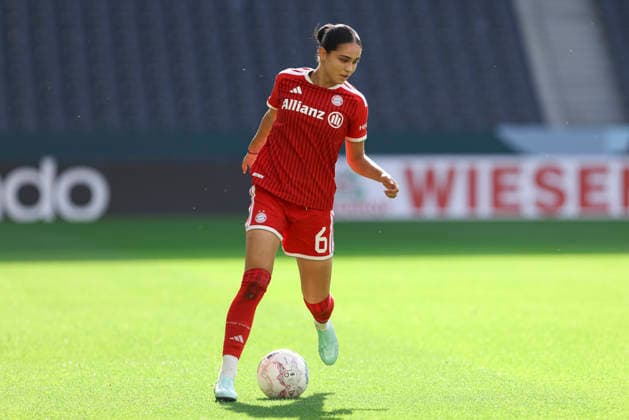 Kassandra Potsi of FC Bayern Munich in action, on the ball, making a solo run during the DFB Women s Cup match between Borussia Mönchengladbach and FC Bayern Munich at ista Borussia Park on September 27, 2026, in Mönchengladbach, Germany. Photo by Oliver Kaelke, DeFodi Images. Kassandra Potsi of FC Bayern Munich controls the ball during the DFB Women’s Cup match between Borussia Mönchengladbach and FC Bayern Munich at ista Borussia Park on September 27, 2026 in Mönchengladbach, Germany. Photo by Oliver Kaelke, DeFodi Images. DFB and DFL regulations prohibit any use of photographs as image sequences and or quasi-video. Photo by Oliver Kaelke, DeFodi Images.