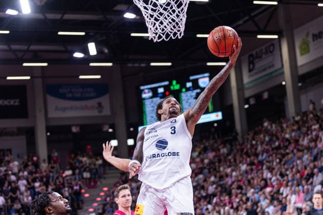 easyCredit Basketball Bundesliga, Telekom Baskets Bonn vs. Syntainics MBC, September 27, 2026 DeLonnie Hunt of SYNTAINICS MBC scores a 3-pointer easyCredit Basketball Bundesliga, Telekom Baskets Bonn vs. Syntainics MBC, September 27, 2026, Telekom Dome Bonn Copyright: xBEAUTIFULxSPORTS Derixx