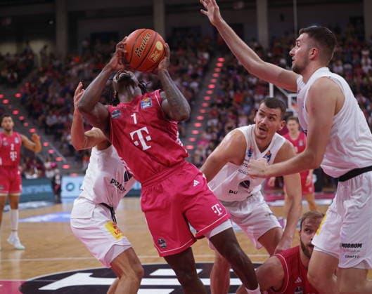 John Michael Wright Telekom Baskets Bonn vs. SYNTAINICS MBC, Matchday 3 of the 2026–27 Season