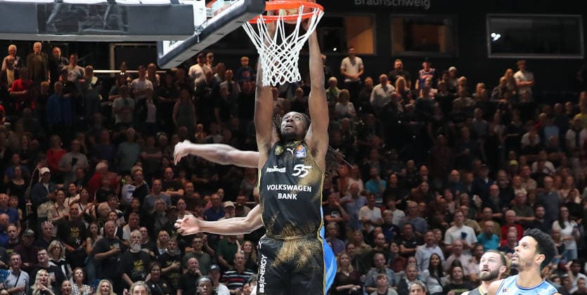 Tajh Green Dunking - Braunschweig Lions Basketball, Men s, 2026–2027 Season, easyCredit Basketball Bundesliga, Braunschweig Lions vs. Rostock Seawolves