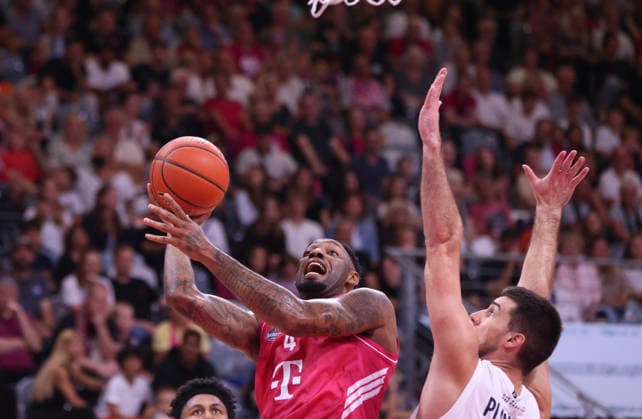 Jeff Garrett of Bonn takes on Jure Planinic of MBC, Bonn, Germany, September 27, 2026, Basketball Bundesliga, Matchday 3, Telekom Baskets Bonn vs. Syntainics MBC