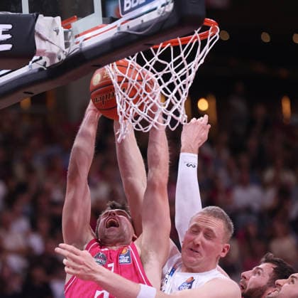 Grayson Murphy Bonn and Collin Welp MBC, Bonn, Germany, September 27, 2026, Basketball Bundesliga, Matchday 3, Telekom Baskets Bonn vs. Syntainics MBC