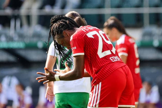 Mönchengladbach, Germany, September 27, 2026 DFB Women s Cup: Borussia Mönchengladbach Women vs. FC Bayern Women. Pictured: Edna Image; FCB player throws her hands up in frustration. Copyright: HMBxMedia MadeleinexFantini