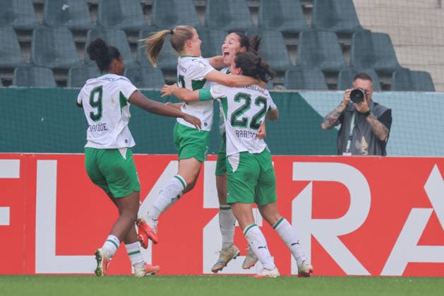Mönchengladbach, Germany, September 27, 2026, DFB Women s Cup: Borussia Mönchengladbach Women vs. FC Bayern Women. Pictured from left: Second goal scorer Luca Graf of Mönchengladbach scores the 1–0 goal for Mönchengladbach and celebrates with her teammates. Copyright: HMBxMedia MadeleinexFantini