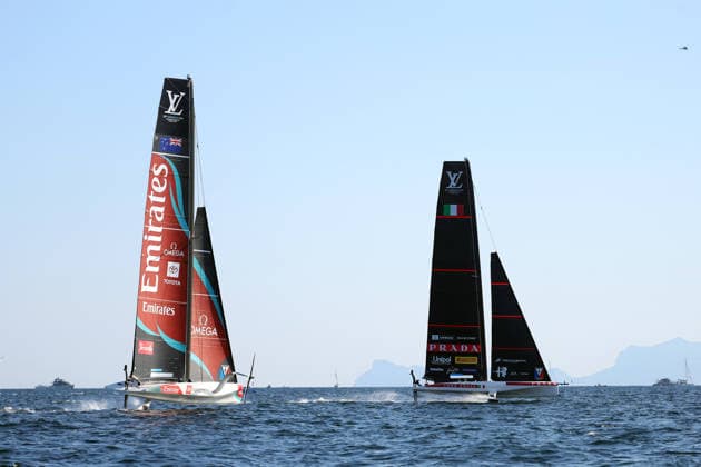 Team Luna Rossa vs Emirates Team New Zealand final the preliminary regatta fleet races of the Louis Vuitton 38th America s Cup, Naples, Italy, September 27, 2026  Copyright: xAlessandroxGarofalox xLaPressex