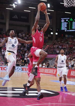 Jeff Garrett Telekom Baskets Bonn vs. SYNTAINICS MBC, Matchday 3, 2026–27 Season