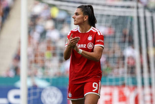 Jovana Damnjanovic of FC Bayern Munich gestures during the DFB Women s Cup match between Borussia Mönchengladbach and FC Bayern Munich at Borussia Park in Mönchengladbach on September 27, 2026, Germany. Photo by Oliver Kaelke, DeFodi Images. Jovana Damnjanovic of FC Bayern Munich gestures during the DFB Women’s Cup match between Borussia Mönchengladbach and FC Bayern Munich at ista Borussia Park on September 27, 2026 in Mönchengladbach, Germany. Photo by Oliver Kaelke, DeFodi Images. DFB and DFL regulations prohibit any use of photographs as image sequences and or quasi-video. Photo by Oliver Kaelke, DeFodi Images.