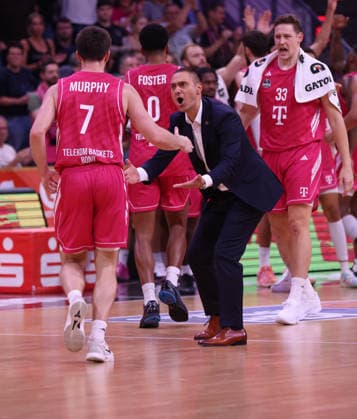 Head Coach Marko Stankovic of Bonn with Grayson Murphy of Bonn, Bonn, Germany, September 27, 2026, Basketball Bundesliga, Matchday 3, Telekom Baskets Bonn vs. Syntainics MBC