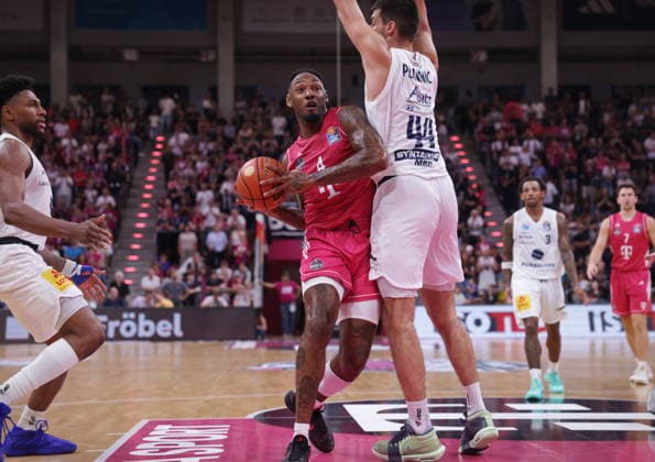 Jeff Garrett Telekom Baskets Bonn vs. SYNTAINICS MBC, Matchday 3 of the 2026–27 Season