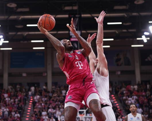 Jeff Garrett Telekom Baskets Bonn vs. SYNTAINICS MBC, Matchday 3 of the 2026–27 Season