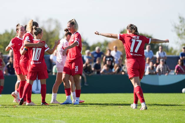 DFB Women s Cup: SC Sand vs. VfL Wolfsburg, September 27, 2026—Celebration of the 0-5 goal by Svenja Huth (VfL Wolfsburg), 10th round of the DFB Women s Cup: SC Sand vs. VfL Wolfsburg, Adams Arena, September 27, 2026 DFB and DFL regulations prohibit any use of photographs as image sequences and or quasi-video Copyright: xBEAUTIFULxSPORTS Boscox