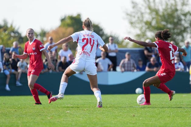 DFB Women s Cup: SC Sand vs. VfL Wolfsburg, September 27, 2026; Cora Zicai (VfL Wolfsburg), 28, takes a shot on goal; DFB Women s Cup: SC Sand vs. VfL Wolfsburg, Adams Arena, September 27, 2026 DFB DFL regulations prohibit any use of photographs as image sequences and or quasi-video Copyright: xBEAUTIFULxSPORTS Boscox