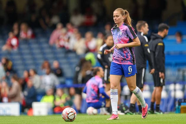 RECORD DATE NOT STATED 27th September 2026; Stamford Bridge, London, England; Womens Super League Football, Chelsea versus Arsenal; Sjoeke Nusken of Chelsea warms up ahead of kick-off KatiexChan