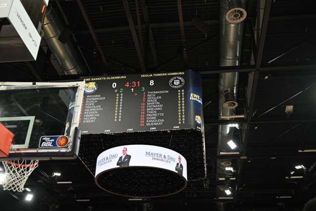 September 27, 2026, GER, Basketball, Bundesliga Matchday 3, 2026–2027 Season, Oldenburg, EWE Arena, EWE Baskets Oldenburg vs. Veolia Towers Hamburg. Scoreboard: 4 minutes and 31 seconds remaining; no points yet for the EWE Baskets Oldenburg. EWE Arena, Lower Saxony, Germany Copyright: xnordphotoxGmbHx xRojahnx