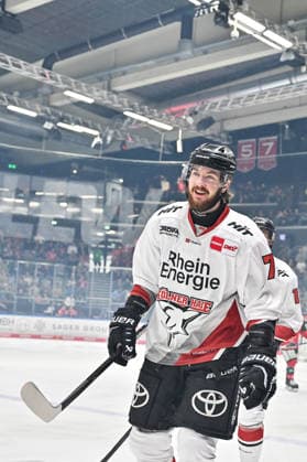 Penny DEL: Augsburger Panther vs. Kölner Haie, September 27, 2026, AUGSBURG, GERMANY SEPTEMBER 27 Cheers from the visiting fans after Ryan MACINNIS scored the 0–1 goal for the Kölner Haie. Goal scored by the Kölner Haie. Joy during the Penny DEL match between the Augsburger Panther and the Kölner Haie on Matchday 4 at the Curt Frenzel Stadium Copyright: xBEAUTIFULxSPORTS Goldbergx