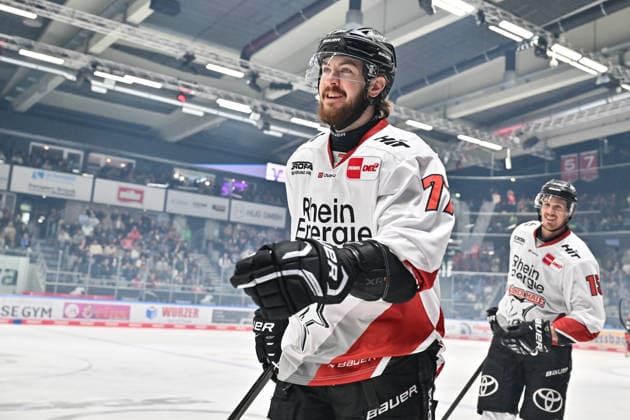 Penny DEL: Augsburger Panther vs. Kölner Haie, September 27, 2026, AUGSBURG, GERMANY SEPTEMBER 27 Cheers from the visiting fans after Ryan MACINNIS scored the 0–1 goal for the Kölner Haie. Goal scored by the Kölner Haie. Joy during the Penny DEL match between the Augsburger Panther and the Kölner Haie on Matchday 4 at the Curt Frenzel Stadium Copyright: xBEAUTIFULxSPORTS Goldbergx