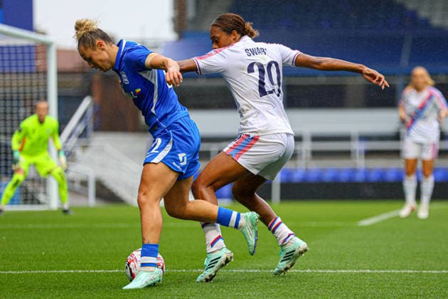 BIRMINGHAM, ENGLAND - September 27: Allyson Swaby of Crystal Palace and Oceane Hurtre of Birmingham City battle for the ball during the Barclays Womens Super League football match between Birmingham City and Crystal Palace at St Andrews @ Knighthead Park on September 27, 2026 in Birmingham, England. (Photo by Natalie Mincher Sports Press Photo SPP) Copyright: xNataliexMincher SPPx Sportspressphoto_SPR241125