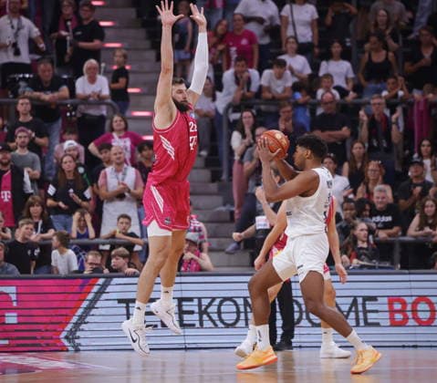 Leon Kratzer, Telekom Baskets Bonn vs. SYNTAINICS MBC, Matchday 3, 2026–27 Season