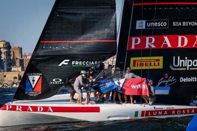 Luna Rossa™s celebrates after win the preliminary regatta match-race final of the Louis Vuitton 38th America s Cup, Naples, Italy, September 27, 2026  Copyright: xAlessandroxGarofalo LaPressex