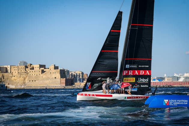 Luna Rossa™s celebrates after win the preliminary regatta match-race final of the Louis Vuitton 38th America s Cup, Naples, Italy, September 27, 2026  Copyright: xAlessandroxGarofalo LaPressex