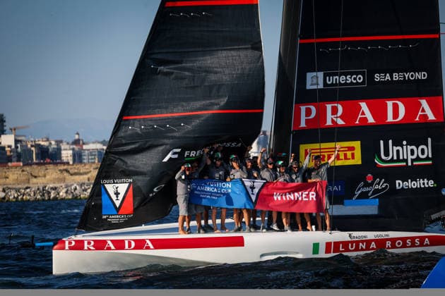 Luna Rossa™s celebrates after win the preliminary regatta match-race final of the Louis Vuitton 38th America s Cup, Naples, Italy, September 27, 2026  Copyright: xAlessandroxGarofalo LaPressex