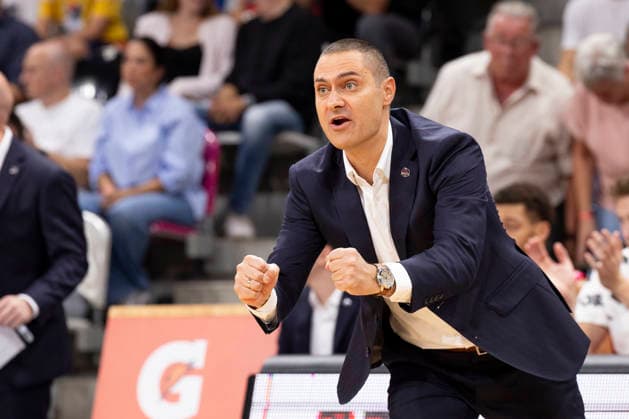 Head Coach Marko STANKOVIC BON, with clenched fists, energetically on the sidelines, gesture, still image, final score 77–72, Basketball 1st Bundesliga: Telekom Baskets Bonn vs. Syntainics MBC from Weißenfeld, BON vs. MBC, Regular Season, Matchday 3, at the T E L E K O M D O M E, on September 27, 2026,