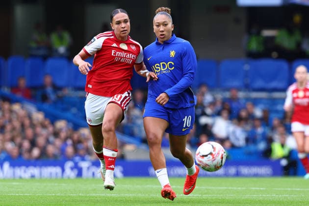 London, England, 27th September 2026. Lisa Baum of Arsenal and Lauren James of Chelsea challenge for the ball during the Chelsea Women vs Arsenal Women Barclays Women s Super League match at Stamford Bridge, London. Picture credit should read: Paul Terry Sportimage EDITORIAL USE ONLY. No use with unauthorised audio, video, data, fixture lists, club league logos or live services. Online in-match use limited to 120 images, no video emulation. No use in betting, games or single club league player publications. SPI_009_PT_Chelsea_W_Arsenal_W SPI-5022-0009