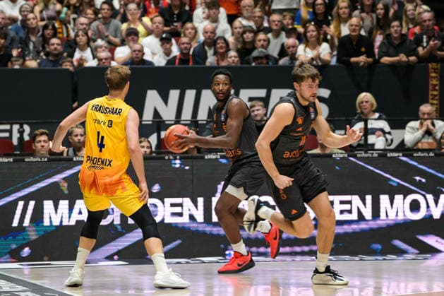 easyCredit Basketball Bundesliga, Matchday 3, Niners Chemnitz vs. Phoenix Hagen, September 27,2026, starting at 4:30 p.m., Chemnitz, Chemnitz Arena. In the photo: easyCredit Basketball Bundesliga, Matchday 3, Niners Chemnitz vs. Phoenix Hagen. easyCredit Basketball Bundesliga, Matchday 3, Niners Chemnitz vs. Phoenix Hagen. Chemnitz, Saxony, Germany Copyright: xEHLxMedia MichelxKöhlerx 20262709-Niners-Chemnitz-Phoenix-Hagen_042