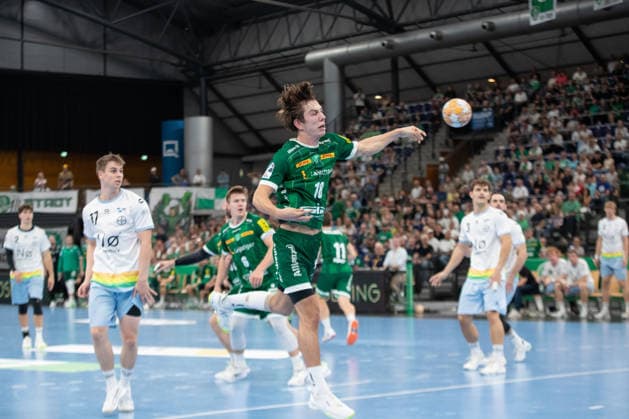 Handball, HBL2: SC DHfK Leipzig vs. TSV Bayer Dormagen, September 27, 2026; Staffan Peter 18, SC DHfK Leipzig throws. Handball, 2nd Bundesliga, 2026–2027 season, Matchday 5: SC DHfK Leipzig vs. TSV Bayer Dormagen on September 27, 2026, at the Quarterback Immobilien Arena Leipzig Copyright: xBEAUTIFULxSPORTS JanxKaeferx