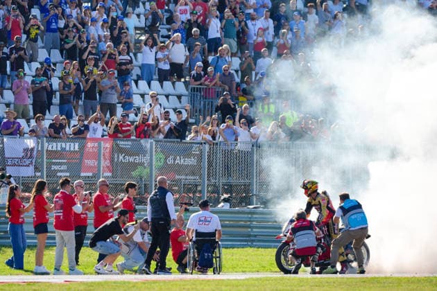 WorldSBK - EICMA Italian Round - Sunday Nicolo Bulega of Italy rides a Ducati Panigale V4R ( 11) for Aruba.it Racing - Ducati to celebrate the championship victory during the 10th round of WorldSBK - EICMA Italian round at the Cremona Circuit Angelo Bergamonti in San Martino del Lago, Italy, on September 27, 2026. San Martino del Lago Italy Italy  Copyright: xLucaxRossinix originalFilename:rossini-worldsbk260927_npuTh.jpg