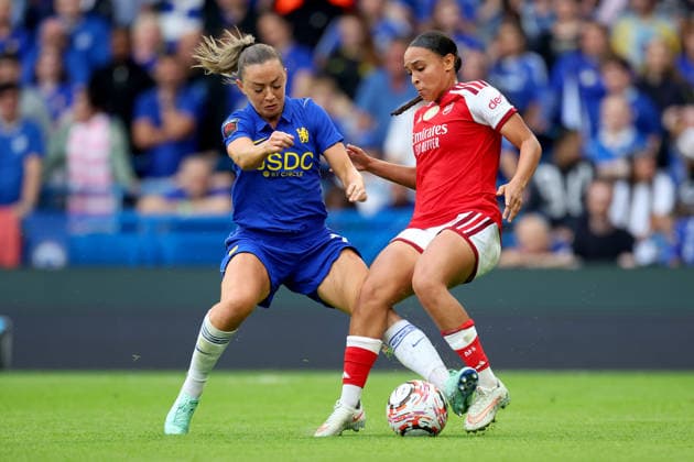 Chelsea FC v Arsenal FC - Barclays Women s Super League 2026 27 Katie McCabe of Chelsea and Lisa Baum of Arsenal challenge during the Barclays Women s Super League 2026 27 match between Chelsea FC and Arsenal FC at Stamford Bridge on September 27, 2026 in London, England. WARNING! This Photograph May Only Be Used For Newspaper And Or Magazine Editorial Purposes. May Not Be Used For Publications Involving 1 player, 1 Club Or 1 Competition Without Written Authorisation From Football DataCo Ltd. For Any Queries, Please Contact Football DataCo Ltd on +44 (0) 207 864 9121 London Stamford Bridge England United Kingdom Copyright: xAllstarxPicturexLibraryxLtdx