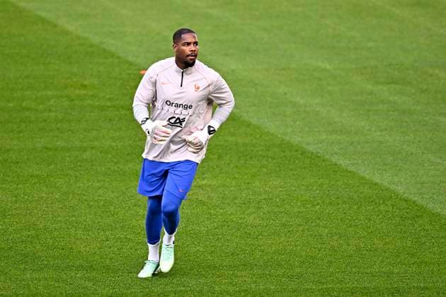 Belgium v France - UEFA Nations League 2026 Media Activities 27 09 2026 BRUSSELS, BELGIUM - SEPTEMBER 27 : Maignan Mike goalkeeper of France pictured during a training session ahead of the UEFA Nations League tournament league phase matchday 2 group A1 match between Belgium and France on September 27, 2026 in Brussels, Belgium, 27 09 2026 Brussels Belgium  Copyright: xTomasxSiskx