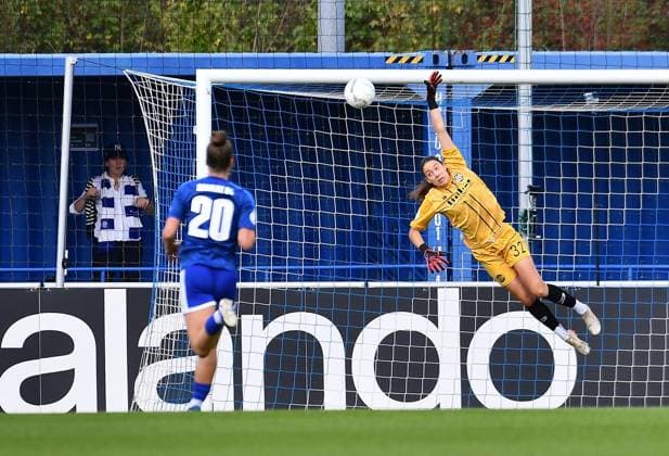 Schalke 04 vs. SGS Essen ** FOR EDITORIAL USE ONLY ** EDITORIAL USE ONLY ** Women s Soccer, DFB Cup, 1st Round: Schalke 04 vs. SGS Essen on September 27, 2026, at Parkstadion in Gelsenkirchen; Julia Kassen, SGS Essen, Germany, North Rhine-Westphalia, Gelsenkirchen; Copyright ThorstenxTillmann Copyright: ThorstenxTillmann doc87sb3kdcxzt1ogngdmj ,EDITORIAL USE ONLY Copyright: ThorstenxTillmann