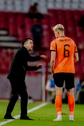 BELGRADE: Netherlands head coach Xavi Hernandez and Netherlands defender Jan Paul van Hecke during the UEFA Nations League match between Serbia and the Netherlands at Rajko Mitic Stadium on September 27, 2026, in Belgrade, Serbia. Photo by DeFodi Images