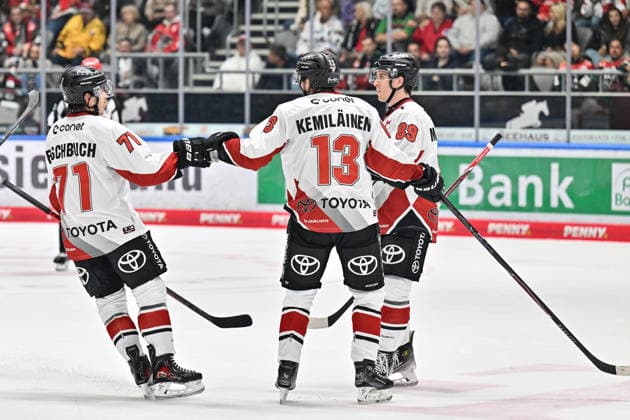 Penny DEL: Augsburger Panther vs. Kölner Haie, September 27, 2026, AUGSBURG, GERMANY, September 27: The visiting fans cheer after Valtteri KEMILÄINEN of the Kölner Haie scores to make it 1–3 during the Penny DEL match between the Augsburger Panther and the Kölner Haie on Matchday 4 at Curt Frenzel Stadium Copyright: xBEAUTIFULxSPORTS Goldbergx