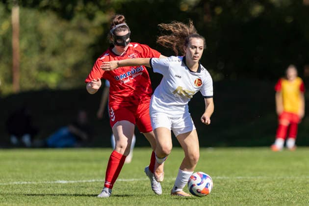 Thuringia Cup Round of 16 Women s 1 FFC Saalfeld vs. 1 FFV Erfurt Saalfeld September 27, 2026 Melissa Stark 11 1 FFC Saalfeld vs. Jasmin Sautter 4 1 FFV Erfurt Thuringia Cup Round of 16 Women s 1 FFC Saalfeld vs. 1 FFV Erfurt Main Field, Lok Sports Field, September 27, 2026 Copyright: xBEAUTIFULxSPORTS Duehringx