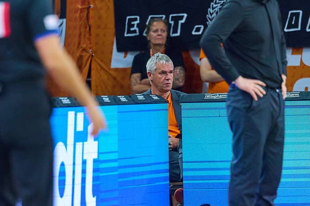 Thomas Stoll, Ratiopharm Ulm, Managing Director, in his usual seat; GER, Ratiopharm Ulm vs. Würzburg Baskets, Basketball, 1st Bundesliga, Matchday 3, 2026–2027 season, September 27, 2026, GER, Ratiopharm Ulm vs. Würzburg Baskets, Basketball, 1st Bundesliga, Matchday 3, 2026–2027 season, September 27, 2026, Neu Ulm Copyright: xEibner-Pressefoto GeraldxOelze-dexStoppanyx EP_ODS