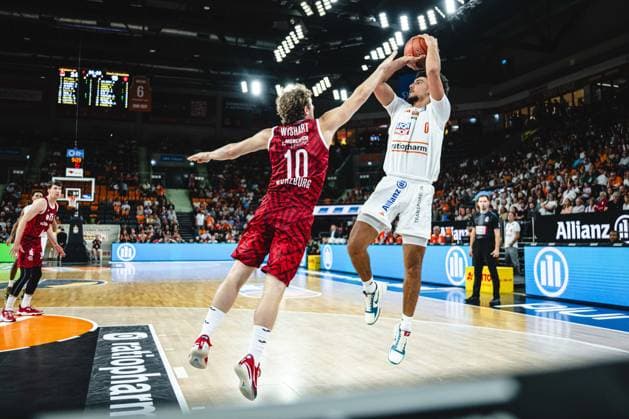 Neu Ulm, Germany, September 27, 2026 Calvin Wishart of Fitness First Würzburg Baskets and Adam Atamna of ratiopharm Ulm go head-to-head during the Basketball Bundesliga game between ratiopharm Ulm and Fitness First Würzburg Baskets at the ratiopharm Arena on September 27, 2026 in Neu Ulm, Germany. Photo by Harry Langer, DeFodi Images, ratiopharm Arena, Germany, September 27, 2026: Calvin Wishart of Fitness First Würzburg Baskets and Adam Atamna of ratiopharm Ulm battle for the ball during the Basketball Bundesliga match between ratiopharm Ulm and Fitness First Würzburg Baskets in Neu Ulm on September 27, 2026 at the ratiopharm Arena, Germany. Photo by Harry Langer, DeFodi Images. Photo by Harry Langer, DeFodi Images