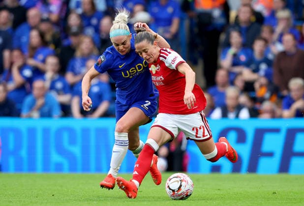 Chelsea FC v Arsenal FC - Barclays Women s Super League 2026 27 Ellie Carpenter of Chelsea and Ona Batlle of Arsenal challenge during the Barclays Women s Super League 2026 27 match between Chelsea FC and Arsenal FC at Stamford Bridge on September 27, 2026 in London, England. WARNING! This Photograph May Only Be Used For Newspaper And Or Magazine Editorial Purposes. May Not Be Used For Publications Involving 1 player, 1 Club Or 1 Competition Without Written Authorisation From Football DataCo Ltd. For Any Queries, Please Contact Football DataCo Ltd on +44 (0) 207 864 9121 London Stamford Bridge England United Kingdom Copyright: xAllstarxPicturexLibraryxLtdx