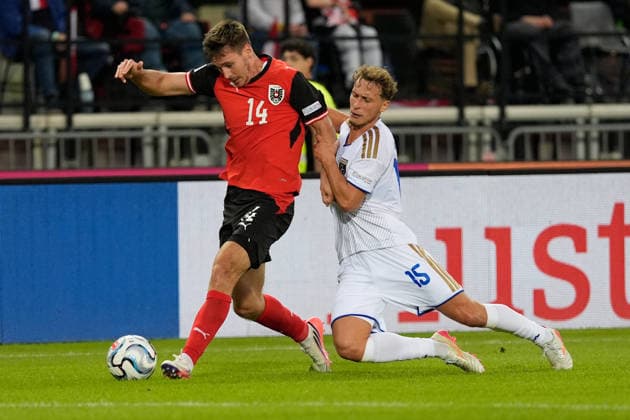 SOCCER - NL, AUT vs KOS VIENNA,AUSTRIA,27.SEP.26 - SOCCER - UEFA Nations League, OEFB international match, Länderspiel, Nationalmannschaft Austria vs Kosovo. Image shows Maximilian Woeber (AUT) and Mergim Vojvoda (KOS).  GEPAxpictures xKevinxKada