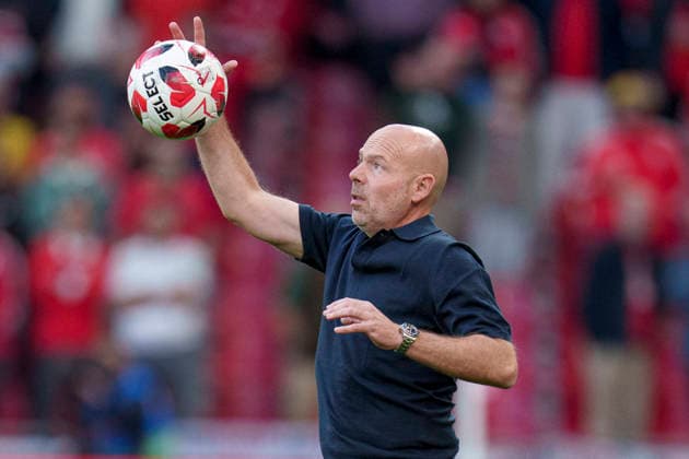 Nations League: Denmark vs. Wales. Denmark s Head Coach Brian Riemer during the Nations League match between Denmark and Wales at Parken, Sunday, September 27, 2026. Photo by Liselotte Sabroe, Ritzau Scanpix, Copenhagen, Denmark  Copyright: Ritzau Scanpix LiselottexSabroex spdk20260927-190529-L