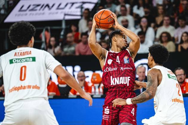 Neu Ulm, Germany, September 27, 2026 Adam Atamna (ratiopharm Ulm), Sam Griffin of Fitness First Würzburg Baskets and Ibi Watson of ratiopharm Ulm go head-to-head during the Basketball Bundesliga game between ratiopharm Ulm and Fitness First Würzburg Baskets at the ratiopharm Arena on September 27, 2026, in Neu Ulm, Germany. Photo by Harry Langer, DeFodi Images, ratiopharm Arena, Germany, September 27, 2026: Adam Atamna of ratiopharm Ulm, Sam Griffin of Fitness First Würzburg Baskets, and Ibi Watson of ratiopharm Ulm battle for the ball during the Basketball Bundesliga game between ratiopharm Ulm and Fitness First Würzburg Baskets in Neu Ulm on September 27, 2026 at the ratiopharm Arena, Germany Photo by Harry Langer, DeFodi Images Photo by Harry Langer, DeFodi Images