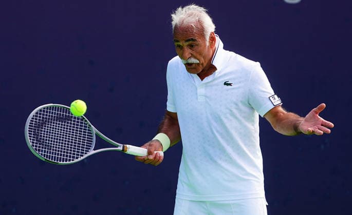 Ankara Open WTA, Tennis Damen 125 Tennis Tournament ANKARA, TURKIYE - SEPTEMBER 27: Former professional tennis player Mansour Bahrami, also known as the King of Trick Shots, takes part in an exhibition match during the Turk Telekom Ankara Open WTA 125 tennis tournament in Ankara, Turkiye, on September 27, 2026. Evrim Aydin Anadolu Ankara Turkey. Editorial use only. Please get in touch for any other usage.  Copyright: x2026xAnadoluxEvrimxAydinx