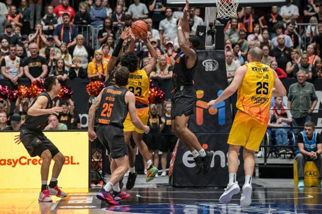 easyCredit Basketball Bundesliga, Matchday 3, Niners Chemnitz vs. Phoenix Hagen, September 27, 2026, starting at 4:30 p.m., Chemnitz, Chemnitz Arena. Pictured: 25 Ben Burnham, 33 Trenton Gibson, 22 Nighaeal Ceaser, 25 Cameron Krutwig easyCredit Basketball Bundesliga, Matchday 3, Niners Chemnitz vs. Phoenix Hagen, Chemnitz, Saxony, Germany Copyright: xEHLxMedia MichelxKöhlerx 20262709-Niners-Chemnitz-Phoenix-Hagen_142