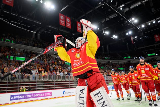 DEG celebrates the winning goal; goalie Niklas Lunemann of DEG Ice Hockey (DEL2), Düsseldorfer EG DEG vs. ECDC Memmingen Indians (MM), on September 27, 2026, in Düsseldorf, Germany, at the PSD Bank Dome