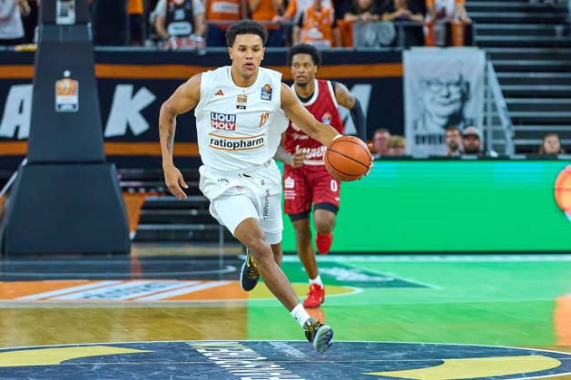 Michael Rataj, Ratiopharm Ulm, 12; Eddie Colbert III, Würzburg Baskets, 00 GER; Ratiopharm Ulm vs. Würzburg Baskets, Basketball, 1st Bundesliga, Matchday 3, 2026–2027 Season, September 27, 2026 GER, Ratiopharm Ulm vs. Würzburg Baskets, Basketball, 1st Bundesliga, Matchday 3, 2026–2027 Season, September 27, 2026 Neu Ulm Copyright: xEibner-Pressefoto GeraldxOelze-dexStoppanyx EP_ODS